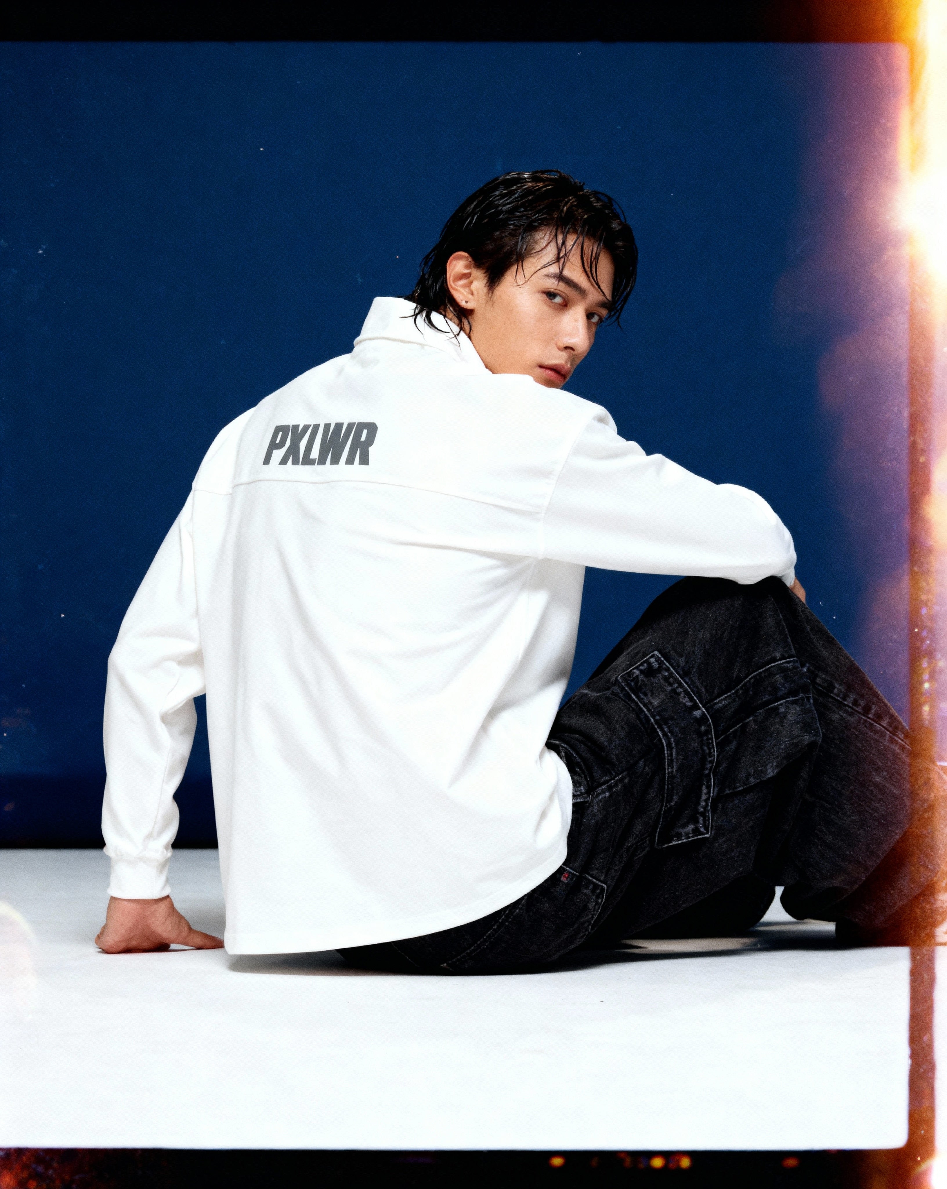 Half-Zip Rolled Edge Sweatshirt - PIXEL WEAR